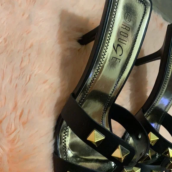 Brand new heels never worn for a night out with your girls come get them - Picture 2 of 2